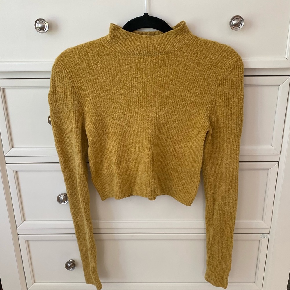 Sweater Crop Top